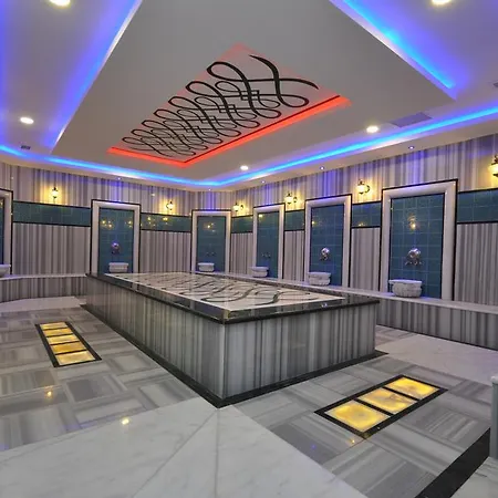Lory Queen Apartment